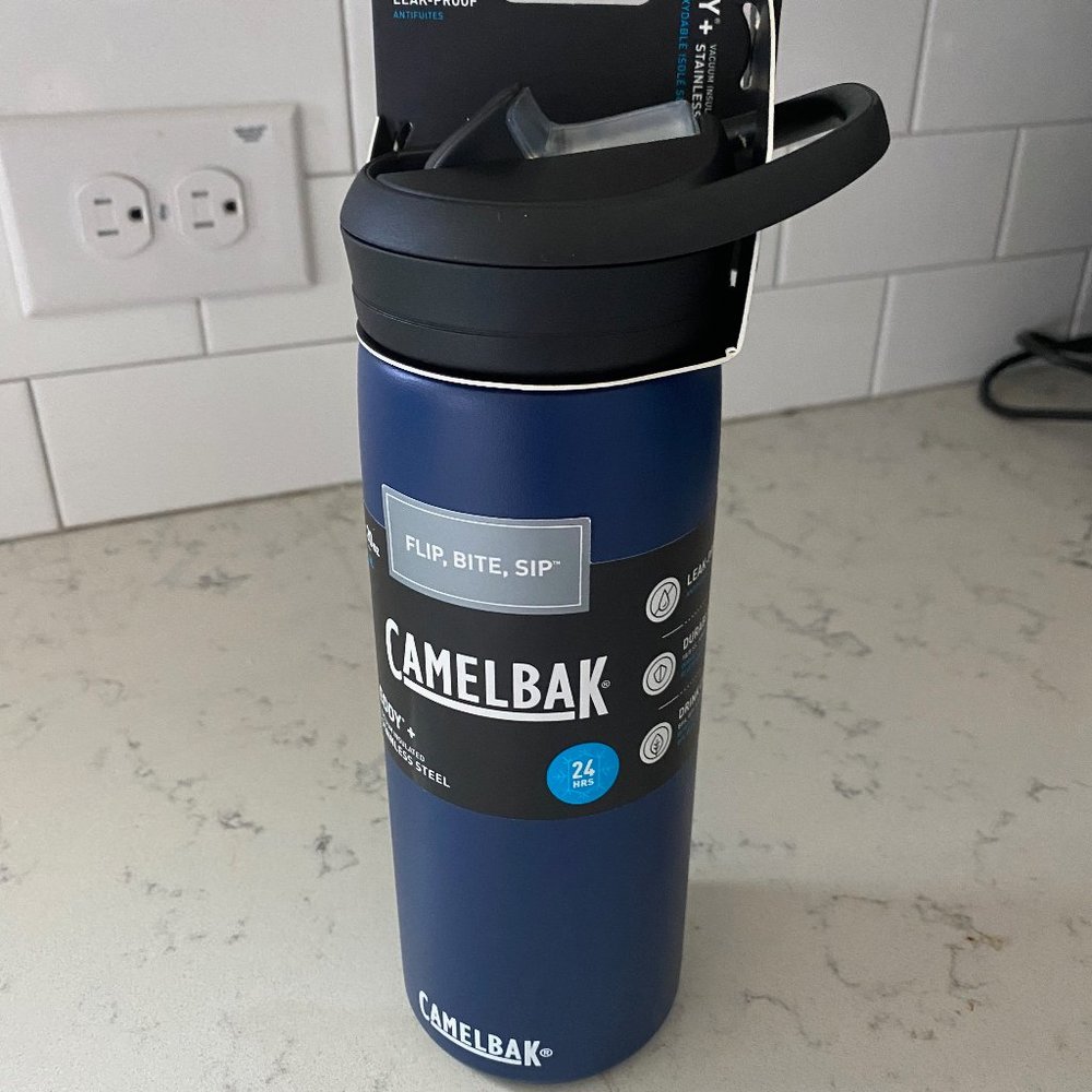 CamelBak Insulated Eddy 20oz Navy NWT